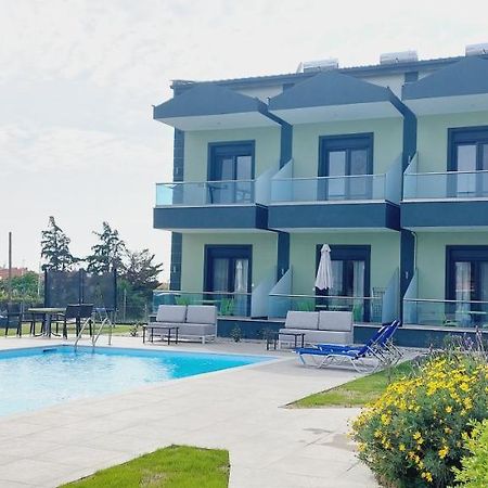 Paramithi Luxury Apartments Nikiti  Buitenkant foto