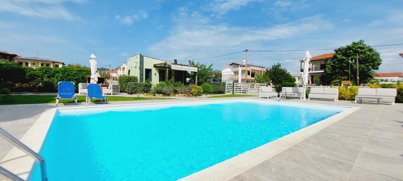 Paramithi Luxury Apartments Nikiti  Buitenkant foto