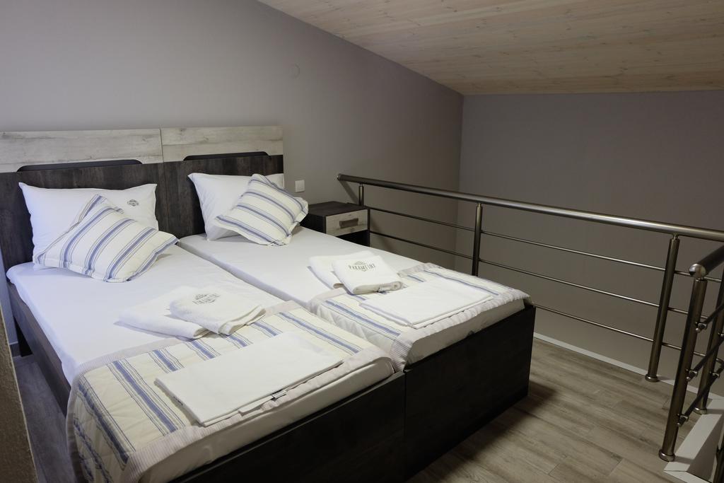 Paramithi Luxury Apartments Nikiti  Buitenkant foto