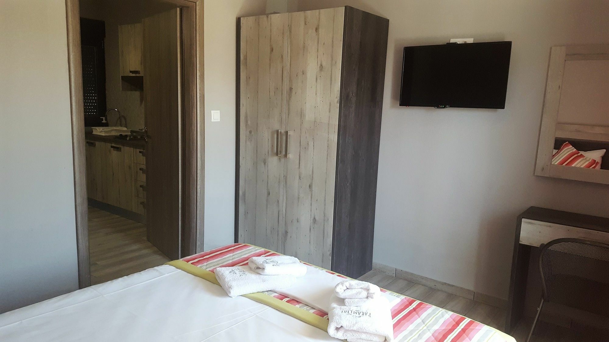 Paramithi Luxury Apartments Nikiti  Buitenkant foto